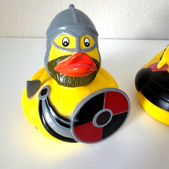 Set of 3 ducks from the British Museum - Sphinx, Roman Soldier, and Knight - Picture 4 of 8